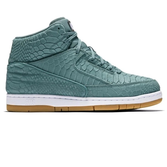 Nike Other - Air Python Premium SZ 9.5